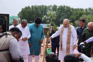 अमित शाह, भूपेंद्र पटेल ने ‘हरियाली लोकसभा-गांधीनगर लोकसभा’ संकल्प के तहत किया पौधरोपण