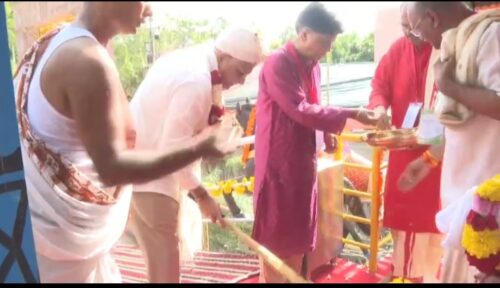 अडालज जगन्नाथ मंदिर से निकली जगन्नाथ पुरी की झांकी वाली भव्य रथयात्रा, मुख्यमंत्री भूपेंद्र पटेल ने कराया शुभारंभ