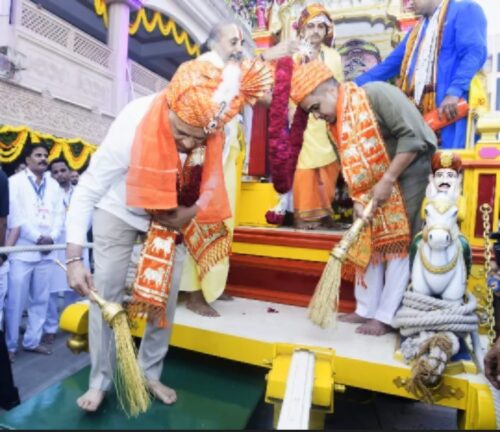भूपेंद्र पटेल ने भगवान जगन्नाथ की 149वीं रथयात्रा में पहिंद विधि कर रथ को कराया प्रस्थान