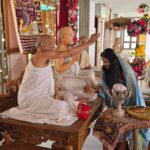 जैनाचार्य रश्मिरत्नसूरीश्वर ने जेन-जी मानवी को दीक्षा का मुहूर्त दिया