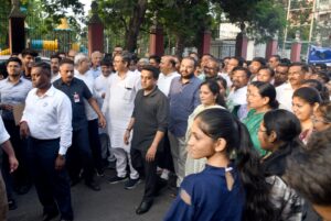 वडोदरा में ‘विकसित भारत पदयात्रा’ का भव्य आयोजन, कैलाश खेर की मौजूदगी में सांस्कृतिक कार्यक्रम