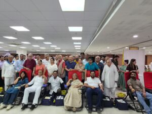 Harish Patel Donates Blood for the 300th Time in Ahmedabad